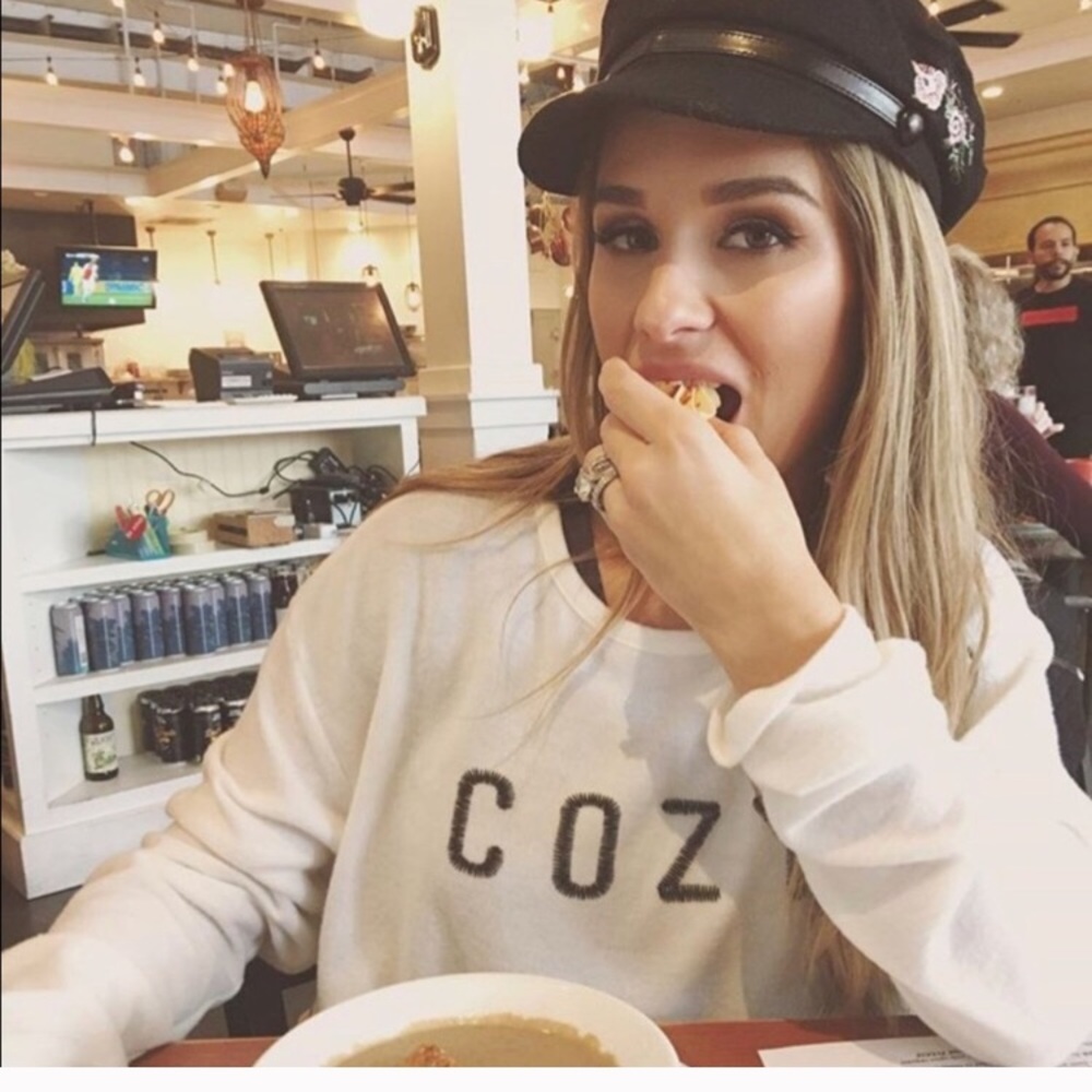 Sweater aso Jessie James decker